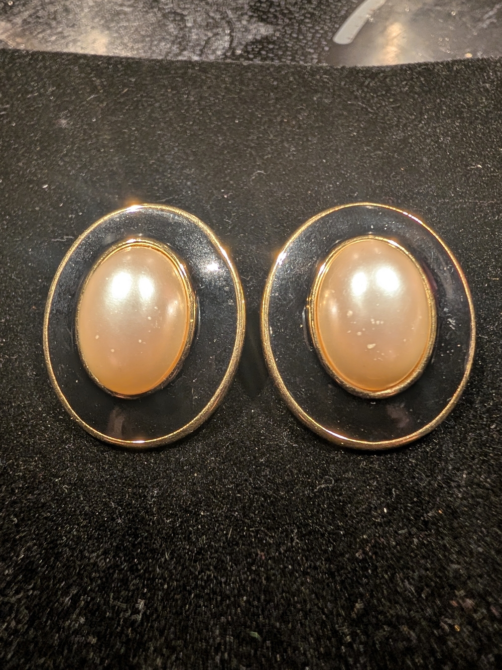 Classic Black and Pearl Oval Earrings, Money Brand, Gold Plated